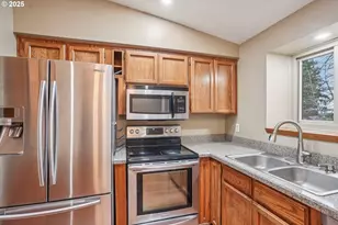 1334 NE 155th Ave, Portland, OR 97230 - Photo 11