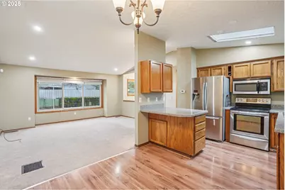 1334 NE 155th Ave, Portland, OR 97230 - Photo 7