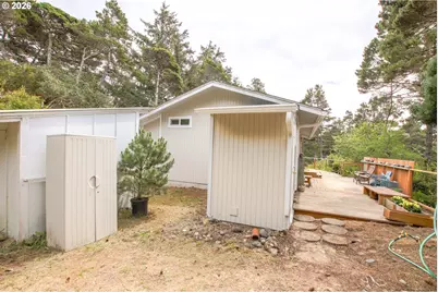 88539 5th Ave, Florence, OR 97439 - Photo 23