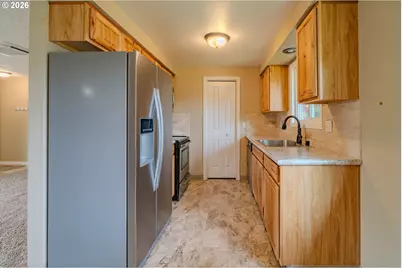 1720 NW 103rd St, Vancouver, WA 98685 - Photo 11