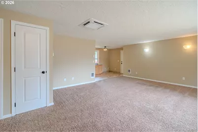 1720 NW 103rd St, Vancouver, WA 98685 - Photo 5
