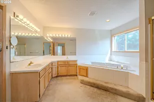 1530 NE Marine Dr, Portland, OR 97211 - Photo 39