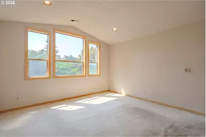1530 NE Marine Dr, Portland, OR 97211 - Photo 35