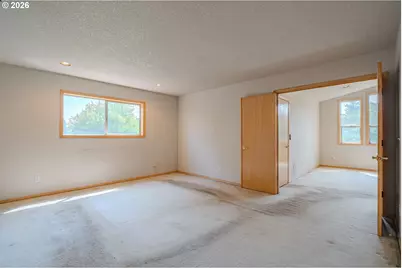 1530 NE Marine Dr, Portland, OR 97211 - Photo 37