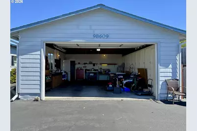 98609 Camellia Dr, Brookings, OR 97415 - Photo 39