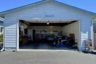 98609 Camellia Dr, Brookings, OR 97415 - Photo 39