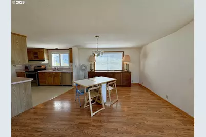 98609 Camellia Dr, Brookings, OR 97415 - Photo 15