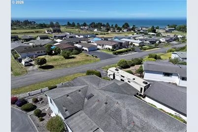 98609 Camellia Dr, Brookings, OR 97415 - Photo 43