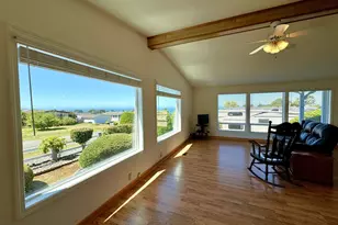 98609 Camellia Dr, Brookings, OR 97415 - Photo 11