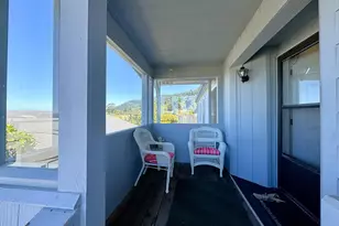 98609 Camellia Dr, Brookings, OR 97415 - Photo 37