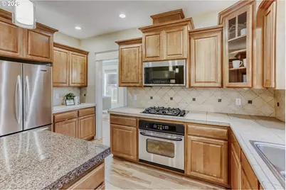 9001 SW Robert Gray Ln, Portland, OR 97225 - Photo 7