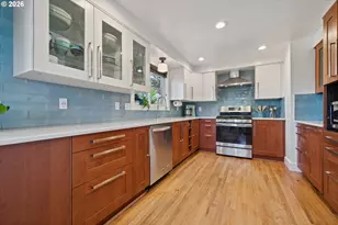 12221 SW Taylor Ct, Portland, OR 97225 - Photo 13