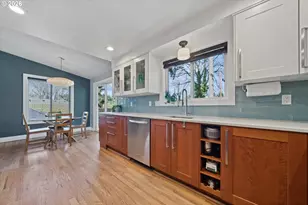 12221 SW Taylor Ct, Portland, OR 97225 - Photo 15