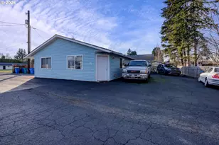 908 NE 1st Ave, Battle Ground, WA 98604 - Photo 3