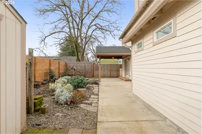 7082 SE Lois St, Hillsboro, OR 97123 - Photo 35