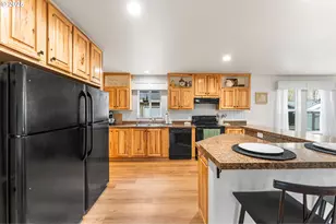 52 Veys Dr, Kelso, WA 98626 - Photo 13