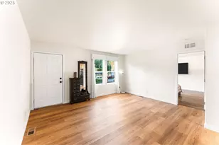 52 Veys Dr, Kelso, WA 98626 - Photo 11