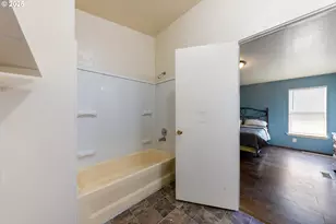 857 Hoffman Rd, Salem, OR 97301 - Photo 13