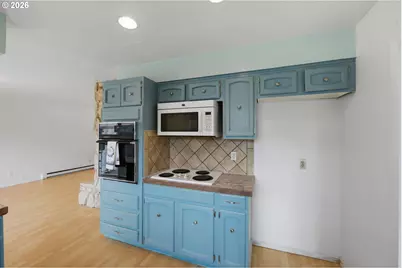 835 12th St, Bandon, OR 97411 - Photo 7