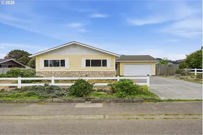 835 12th St, Bandon, OR 97411 - Photo 1