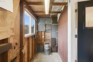 835 12th St, Bandon, OR 97411 - Photo 39