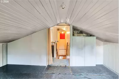 8906 N Willamette Blvd, Portland, OR 97203 - Photo 23