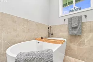 5050 NW 180th Terrace, Portland, OR 97229 - Photo 35