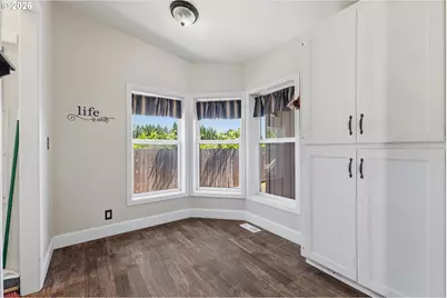 1000 S McKern Ct #13, Newberg, OR 97132 - Photo 11