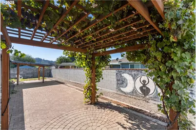 3196 Midway Rd, Hood River, OR 97031 - Photo 41