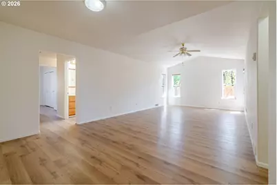 3325 Quail Pl, Lebanon, OR 97355 - Photo 11