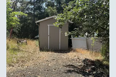 4447 Melrose Rd, Roseburg, OR 97471 - Photo 37