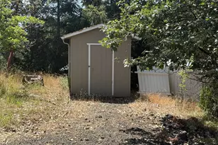 4447 Melrose Rd, Roseburg, OR 97471 - Photo 37