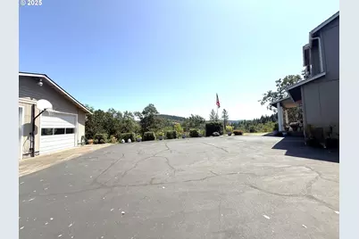 4447 Melrose Rd, Roseburg, OR 97471 - Photo 31