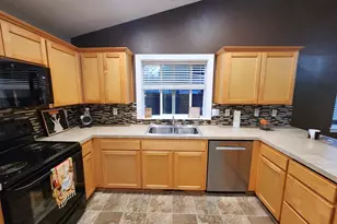 1765 NW Salmon River St, Salem, OR 97304 - Photo 15