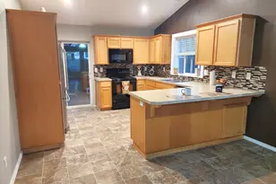 1765 NW Salmon River St, Salem, OR 97304 - Photo 11