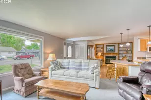 329 W Garfield St, Athena, OR 97813 - Photo 5