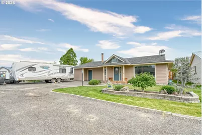 329 W Garfield St, Athena, OR 97813 - Photo 3