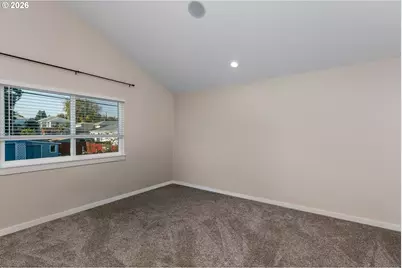 804 W 10th St, The Dalles, OR 97058 - Photo 9