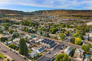 804 W 10th St, The Dalles, OR 97058 - Photo 29