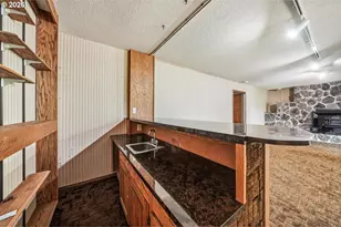 32198 Harris Dr, Cottage Grove, OR 97424 - Photo 7