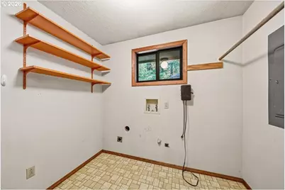 32198 Harris Dr, Cottage Grove, OR 97424 - Photo 23