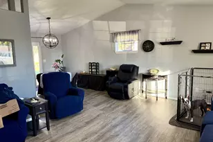 810 N Earl Ct, Stanfield, OR 97875 - Photo 5