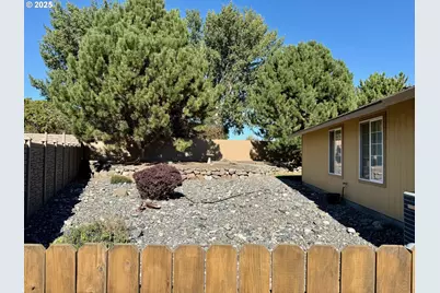 810 N Earl Ct, Stanfield, OR 97875 - Photo 25