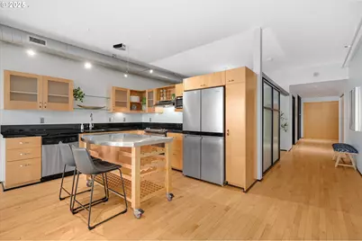 333 NW 9th Ave #503, Portland, OR 97209 - Photo 15