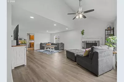 7919 SE Clackamas Rd, Milwaukie, OR 97267 - Photo 3