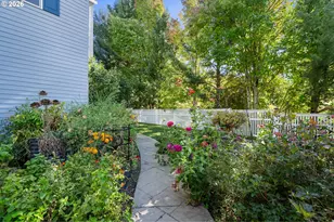 25619 Cheryl Dr, West Linn, OR 97068 - Photo 43