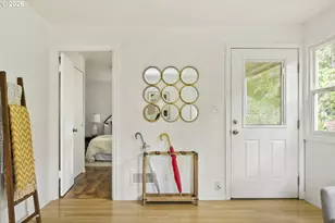 1316 SW Taylors Ferry Ct, Portland, OR 97219 - Photo 3