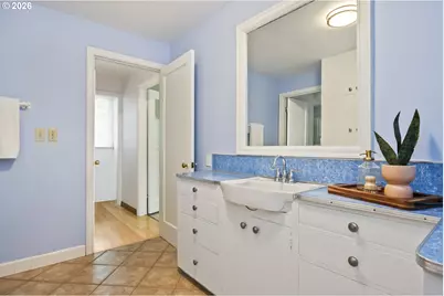 1316 SW Taylors Ferry Ct, Portland, OR 97219 - Photo 23