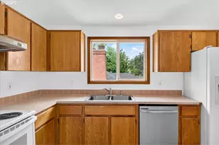 3857 SE 136th Ave, Portland, OR 97236 - Photo 23