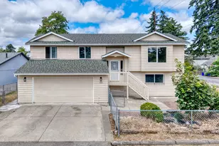 3857 SE 136th Ave, Portland, OR 97236 - Photo 3